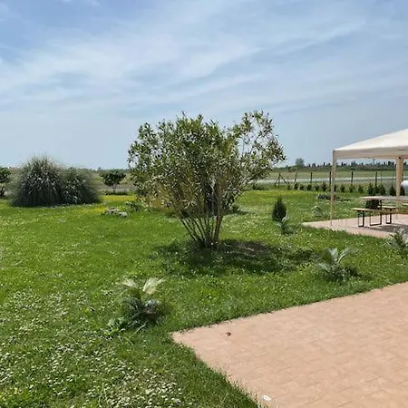 مزرعة للإقامة Agriturismo La Figarola