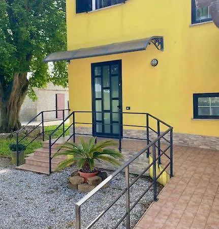 Agriturismo La Figarola مزرعة للإقامة