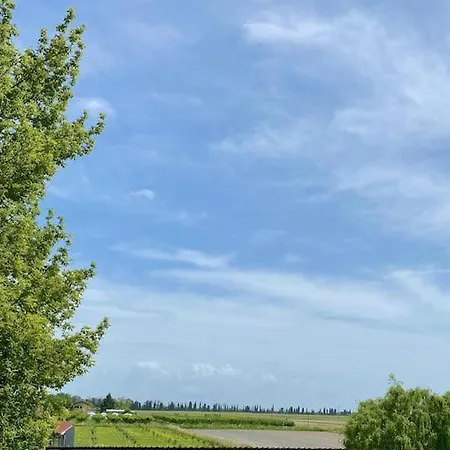مزرعة للإقامة Agriturismo La Figarola