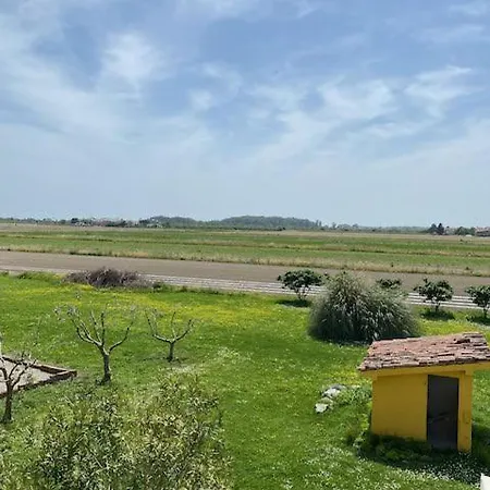 مزرعة للإقامة Agriturismo La Figarola